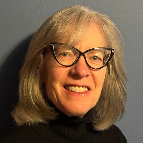 Headshot of Karen Lindsey, LCSW