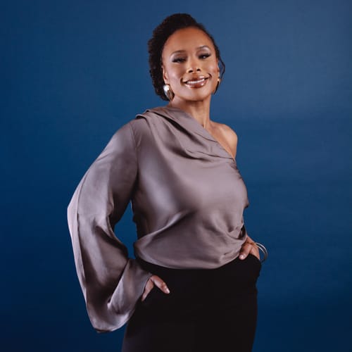 Headshot of Nia Ridgle, LCSW