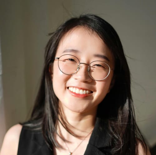 Headshot of Maggie LO, LCSW