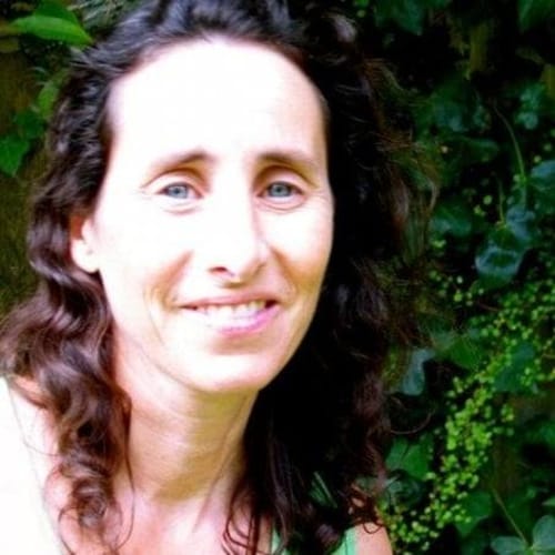 Headshot of Louisa Gluck, LMFT