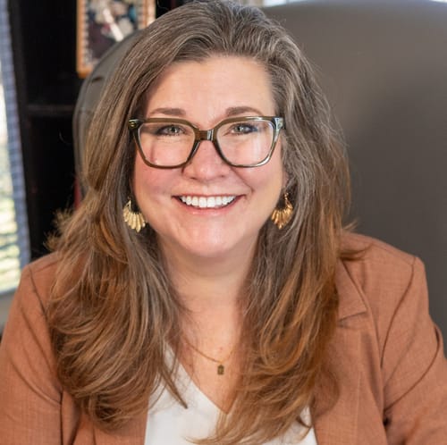 Headshot of Theresa Covington, LPC