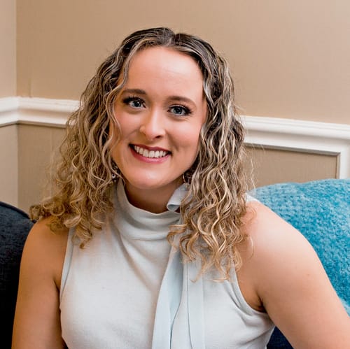 Headshot of Lyndsey Harris, LCMHC
