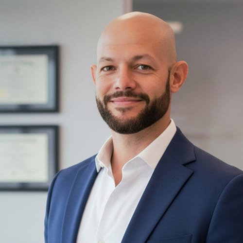 Headshot of Nick Velissaris, LICENSED_PSYCHOLOGIST