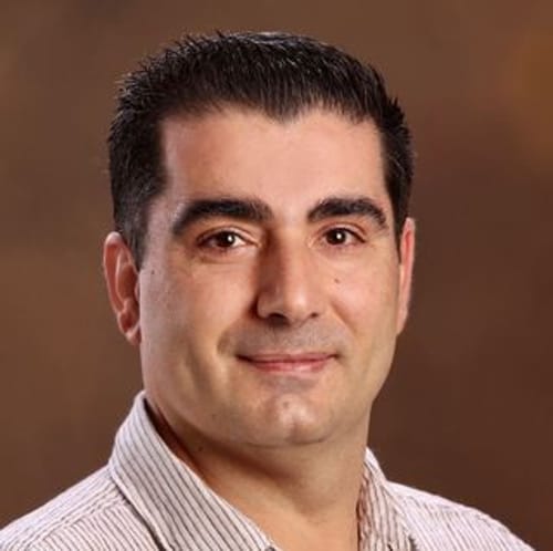 Headshot of Ruben De Rus, LCMHC