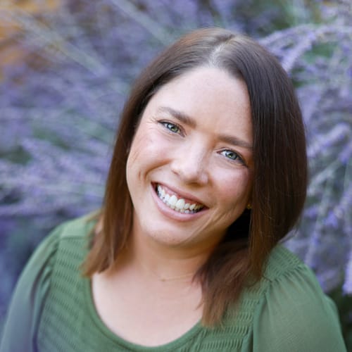 Headshot of Stacey Rydell, LMFT