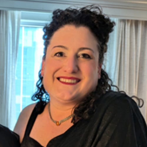 Headshot of Laura Scrofani-Jones, LCSW