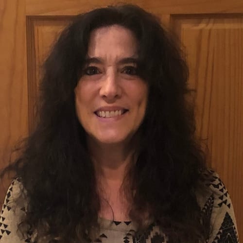 Headshot of Lisa DeFeis, LCSW