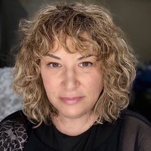 Headshot of Abbe Leal, LPC