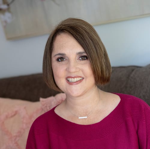 Headshot of Tina Thompson, LCSW
