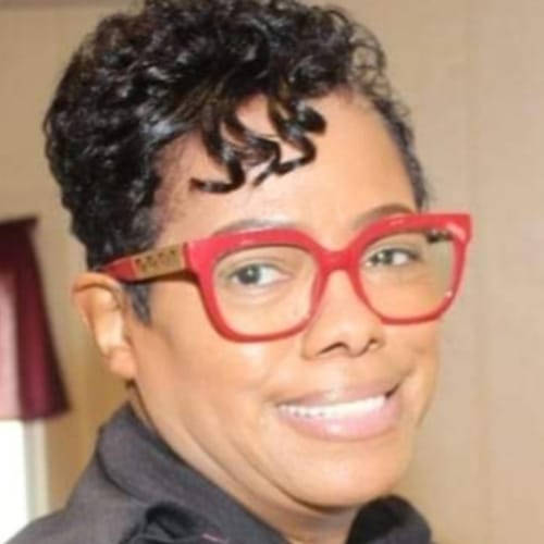 Headshot of Tina Ealey, LPC