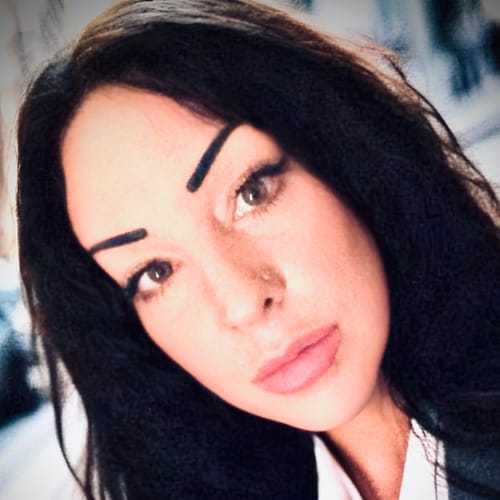 Headshot of Janina Rotaru, APRN_CNP