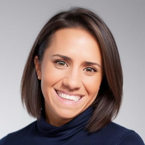 Headshot of Amber Pinkham, LCSW
