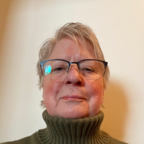 Headshot of Mary Gales-Wenz, LICSW