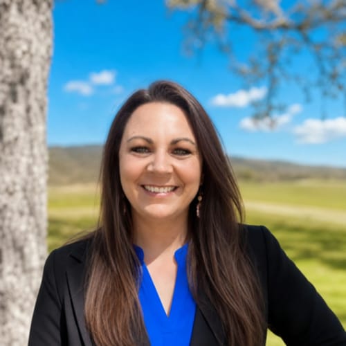 Headshot of Jillian Barna, LMFT