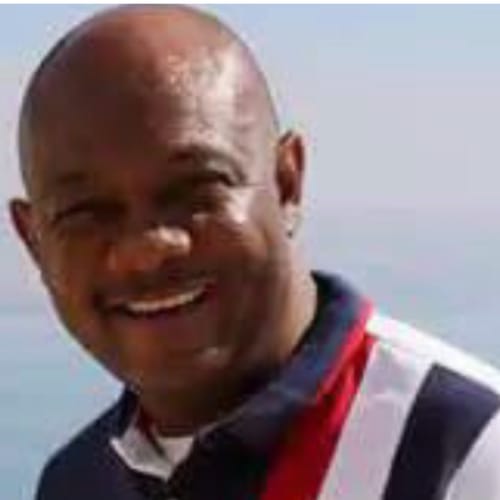 Headshot of Ifeanyi Ezeh, LPC