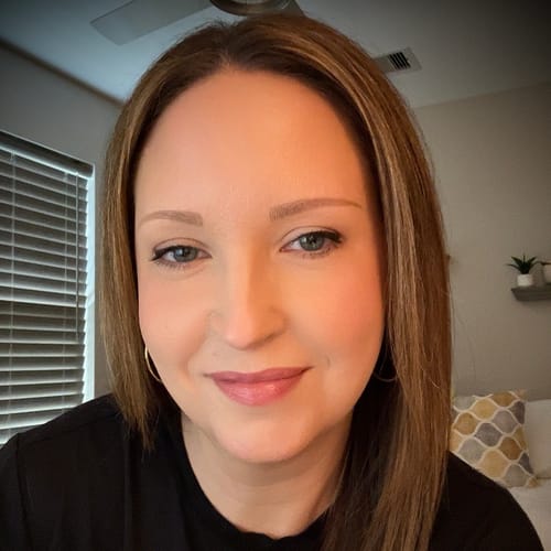 Headshot of Catherine Flores, LCSW