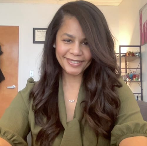 Headshot of Giselle Sharp, LICSW