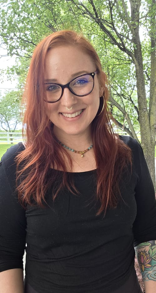 Headshot of Shawna Stillwell, LMFT