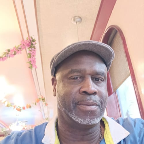 Headshot of Warren Baynes, LCSW