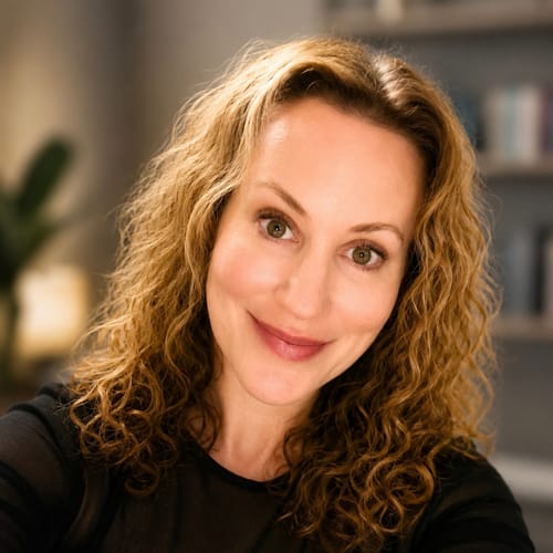 Headshot of Elizabeth Mildren, LPC