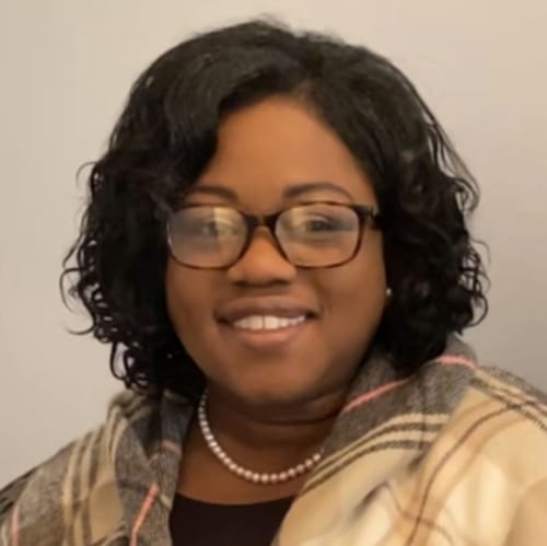 Headshot of Izerial Toles, LPC