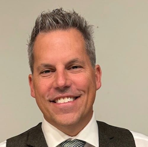 Headshot of Peter Stern, LPC