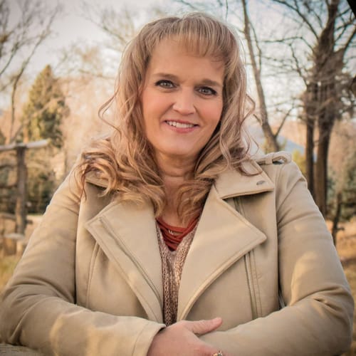 Headshot of Catherine Desponett, LMFT