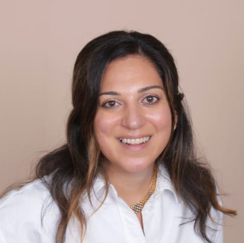 Headshot of Nina Davachi, LPC