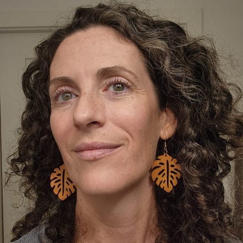 Headshot of Linsay Preston, LMHC