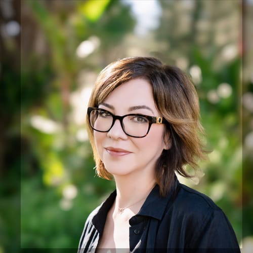 Headshot of Adelina Dana, LMHC