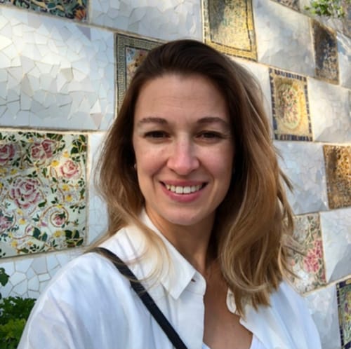 Headshot of Valeria Prado, LPC