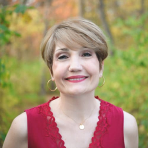 Headshot of Kimberly Deus Sullivan, LMHC