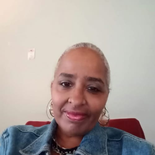 Headshot of Rhonda McRae, LPC