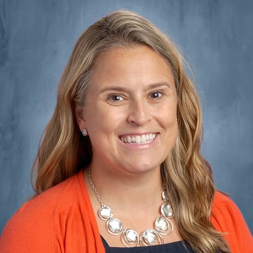 Headshot of Lindsay Ginnetty, LICSW