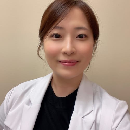 Headshot of Hyun Jenny Kwon, APRN