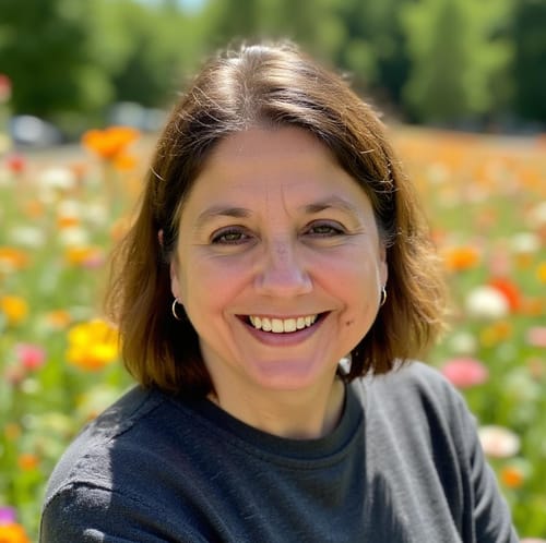 Headshot of Cathleen Menda, LPC