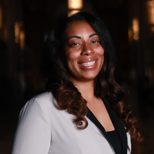 Headshot of Leah Thomas, LMSW