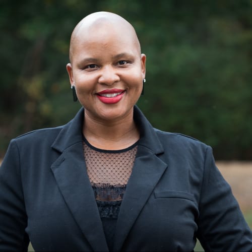 Headshot of Robyn Gould, LCSW