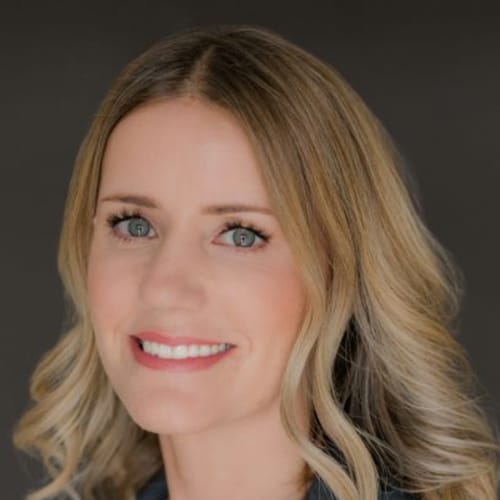 Headshot of Dayna Adams, LMFT