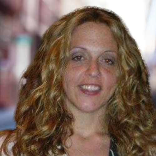 Headshot of Elizabeth Litz, LISW