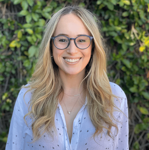Headshot of Leah Stryer, LMFT