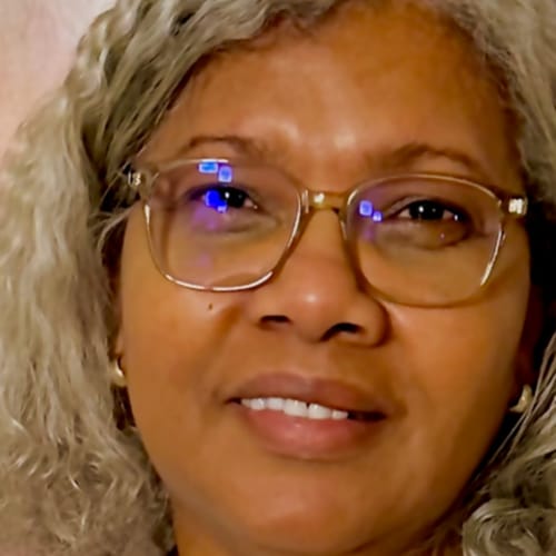 Headshot of Helene Diop, LCPC