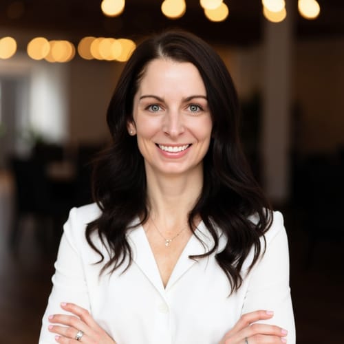 Headshot of Catlin Barnes, APN