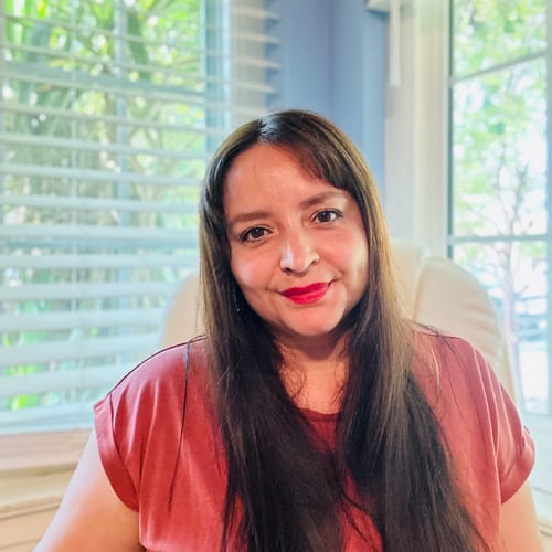 Headshot of Amelia Argueta-Alonso, LMFT
