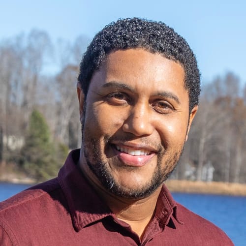 Headshot of Dominic Carter, LPC