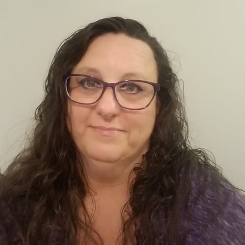 Headshot of Dawn Wisniewski, LMFT