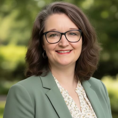 Headshot of Charity Gordon, LPC