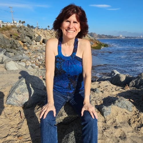 Headshot of Paula Nemiroff-Polutanovich, LMFT