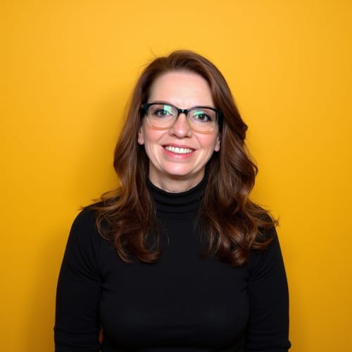 Headshot of Robin Rife, LPC