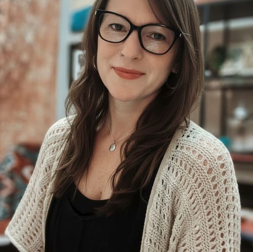 Headshot of Shelley Edwards, LMHC